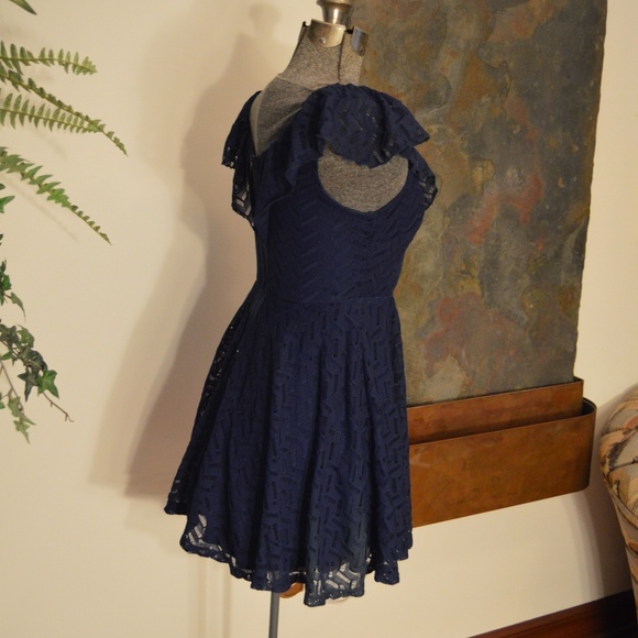 Sz 5 Navy skater dress by Sequin Hearts - Picture 4 of 8